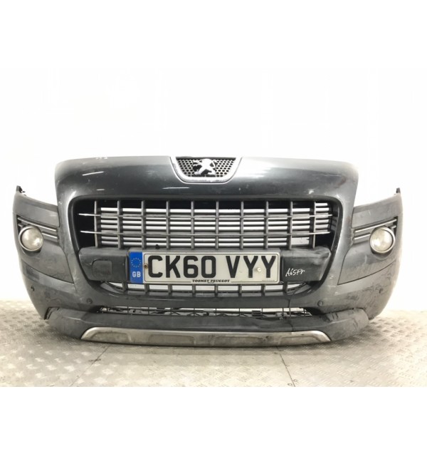 Бампер передний бу для Peugeot 3008  1.6 HDi,  2010 г.