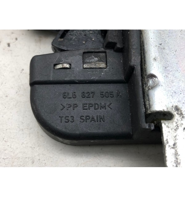 Замок багажника бу для Seat Ibiza  1.2 i,  2004 г.