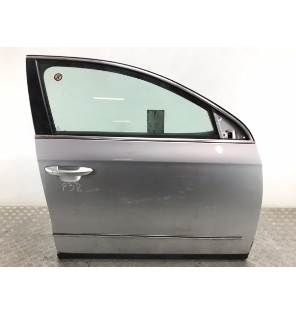 Дверь передняя правая бу для Volkswagen Passat B6 2.0 TDi,  2010 г.