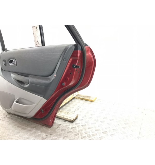 Дверь задняя правая бу для Mazda 323F  1.6 i,  2002 г.