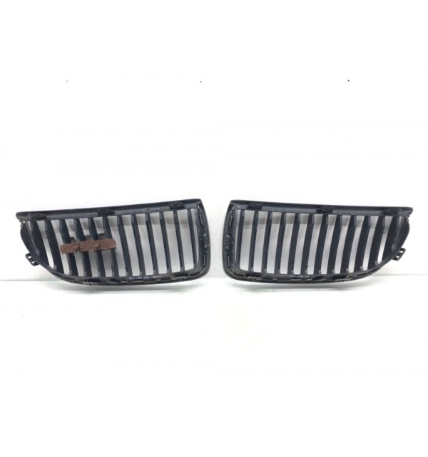 Решетка радиатора бу для BMW 3 E90/E91/E92/E93 2.0i,  2005 г.