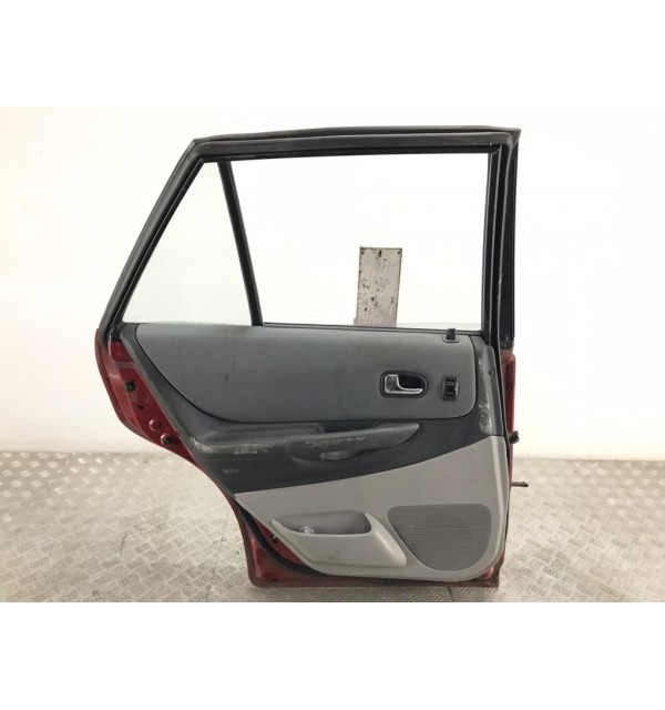 Дверь задняя левая бу для Mazda 323F  1.6 i,  2002 г.