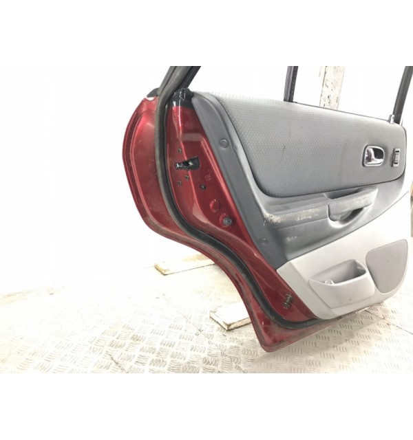 Дверь задняя левая бу для Mazda 323F  1.6 i,  2002 г.