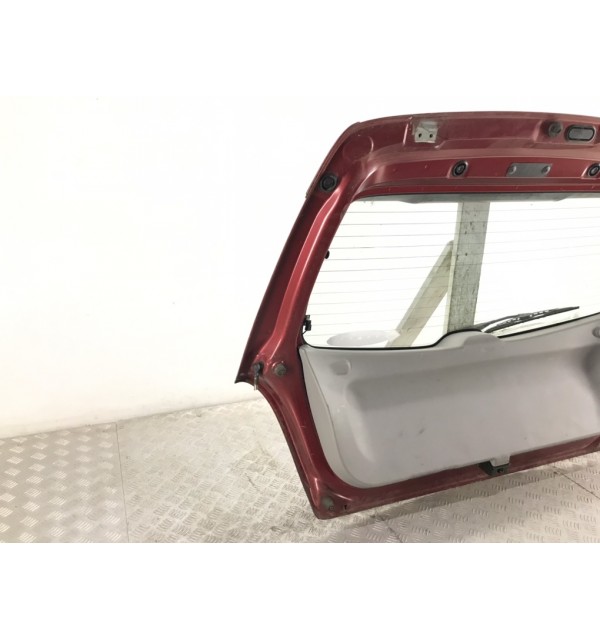 Крышка багажника бу для Mazda 323F  1.6 i,  2002 г.