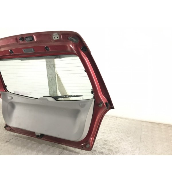 Крышка багажника бу для Mazda 323F  1.6 i,  2002 г.