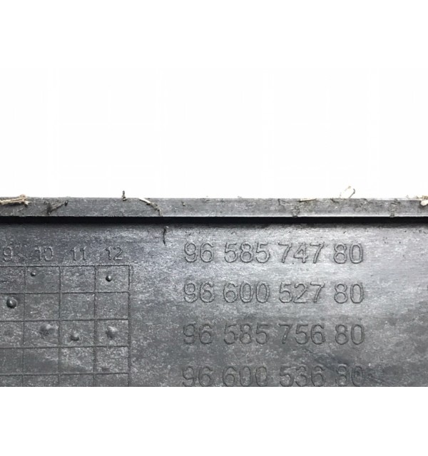 Панель передняя (телевизор) бу для Citroen C4 Grand Picasso  1.6 HDi,  2008 г.