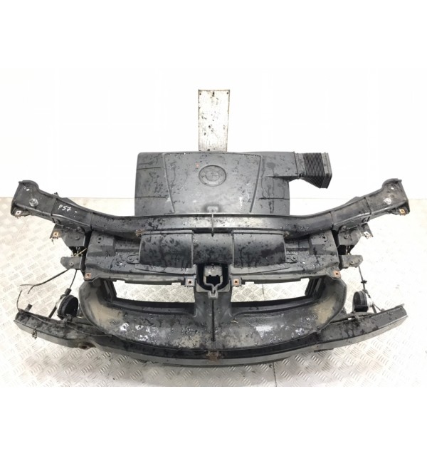 Панель передняя (телевизор) бу для BMW 3 E90/E91/E92/E93 2.0i,  2005 г.
