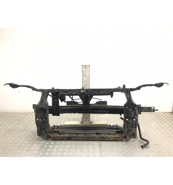 Панель передняя (телевизор) бу для Nissan Qashqai  1.5 DCi,  2009 г.
