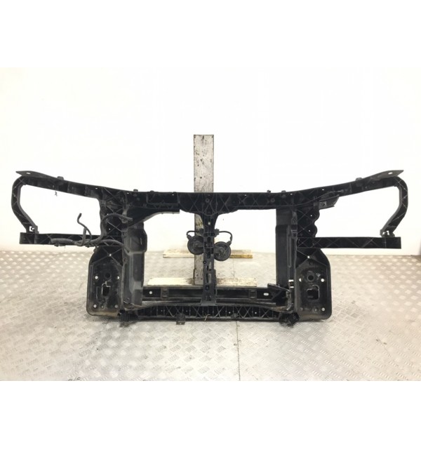 Панель передняя (телевизор) бу для Kia Sportage  2.0 CRDi,  2009 г.