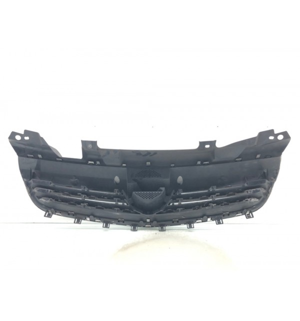 Решетка радиатора бу для Opel Zafira B 1.9 CDTi,  2010 г.