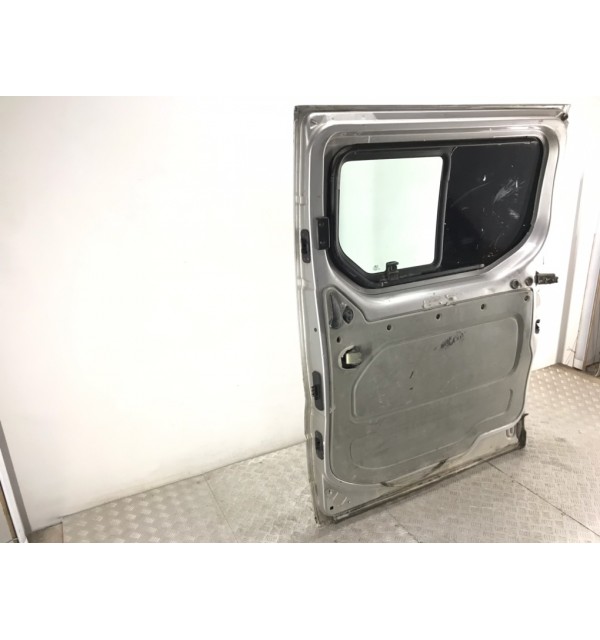 Дверь сдвижная правая бу для Opel Vivaro  1.9 CDTi,  2006 г.