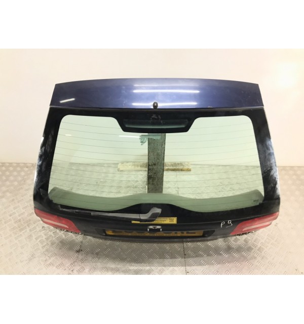 Крышка багажника бу для Volvo V40  1.9 DCi,  2003 г.