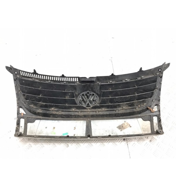 Решетка радиатора бу для Volkswagen Touran  2.0 TDi,  2007 г.