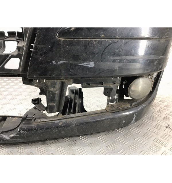 Бампер передний бу для Volkswagen Touran  2.0 TDi,  2007 г.