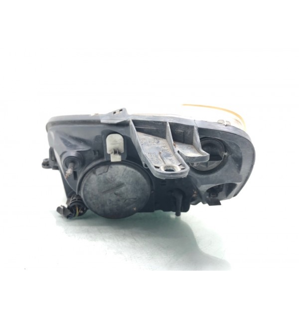 Фара правая бу для Peugeot Bipper  1.4 HDi,  2008 г.