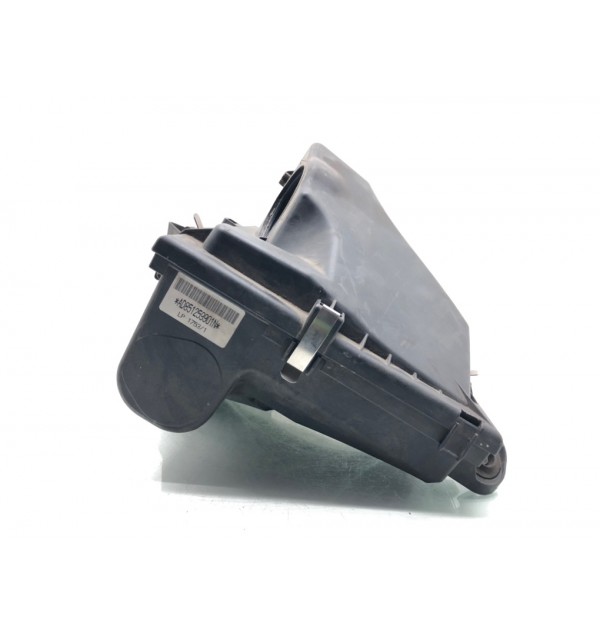Корпус воздушного фильтра бу для BMW 3 E90/E91/E92/E93 2.0 TD,  2011 г.