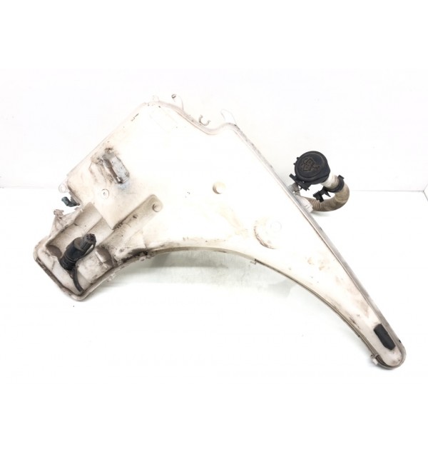 Бачок омывателя бу для BMW 3 E90/E91/E92/E93 2.0 TD,  2011 г.