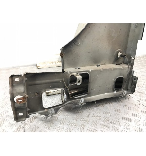 Крыло переднее правое бу для Land Rover Range Rover  3.0 TD,  2003 г.