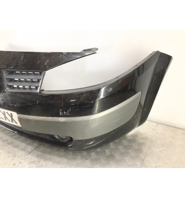 Бампер передний бу для Renault Megane 2 2.0 i,  2005 г.