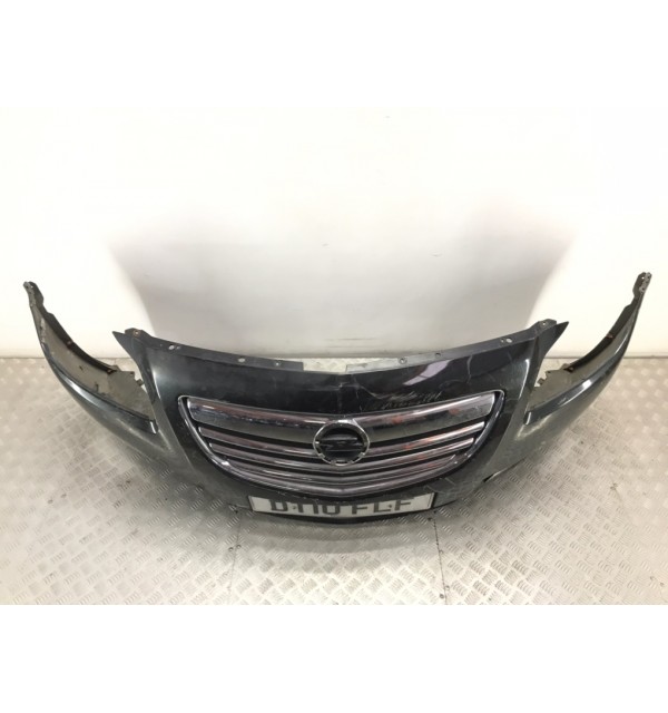 Бампер передний бу для Opel Insignia  1.8 i,  2010 г.