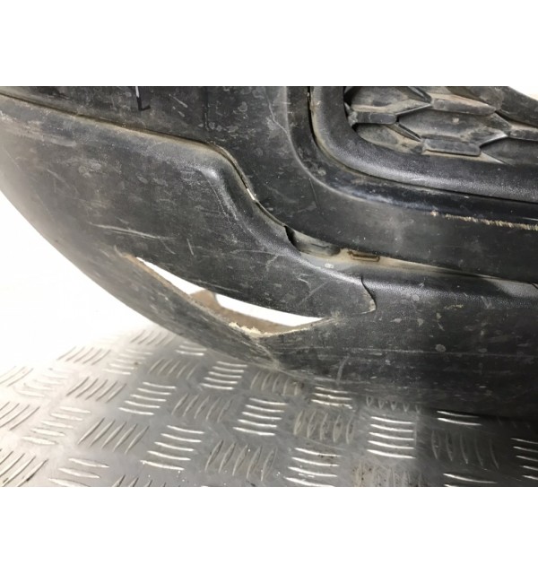 Бампер передний бу для Kia Sorento  2.2 CRDi,  2011 г.