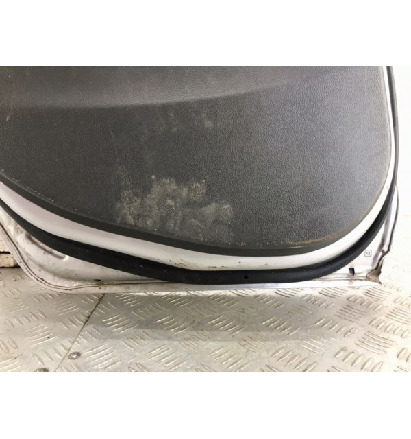 Дверь задняя левая бу для Chevrolet Spark  1.2 i,  2013 г.