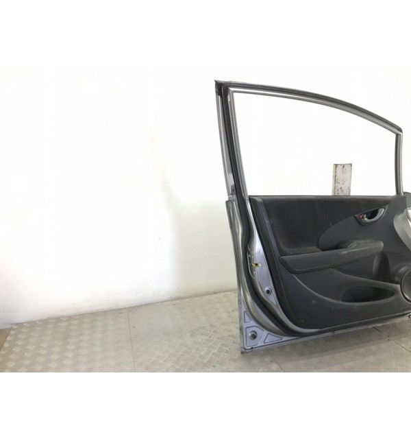 Дверь передняя левая бу для Honda Jazz 2 1.3 i,  2010 г.