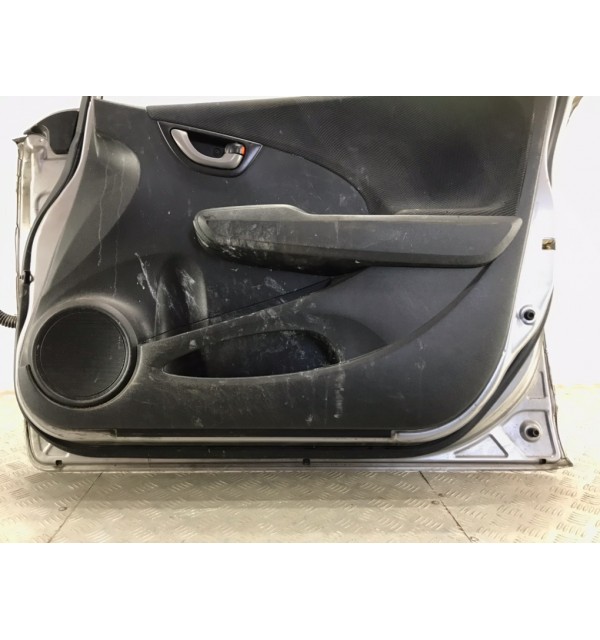 Дверь передняя правая бу для Honda Jazz 2 1.3 i,  2010 г.