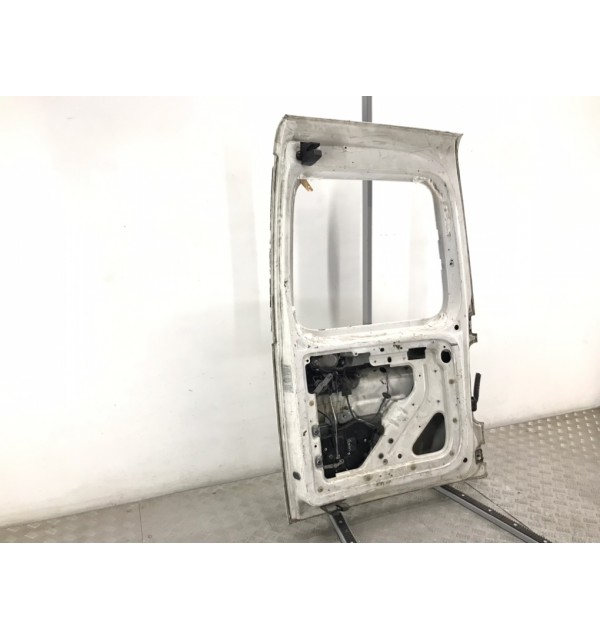 Дверь задняя распашная левая бу для Volkswagen Caddy  2.0 SDi,  2006 г.