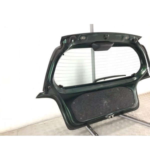 Крышка багажника бу для Toyota Yaris P1 1.4 D-4D,  2004 г.