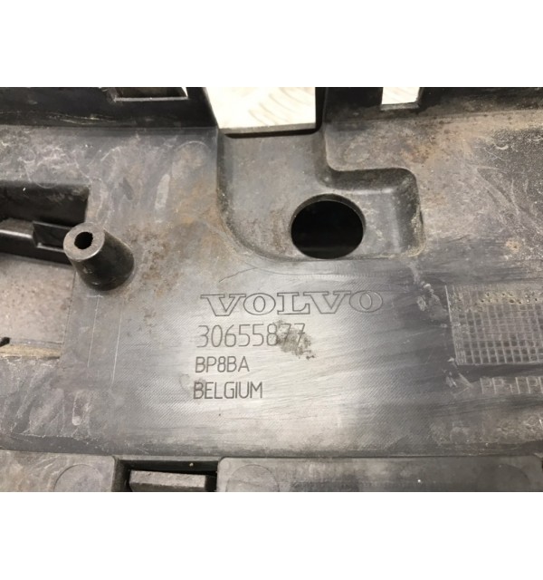 Усилитель бампера переднего бу для Volvo V70  2.4 TD,  2003 г.