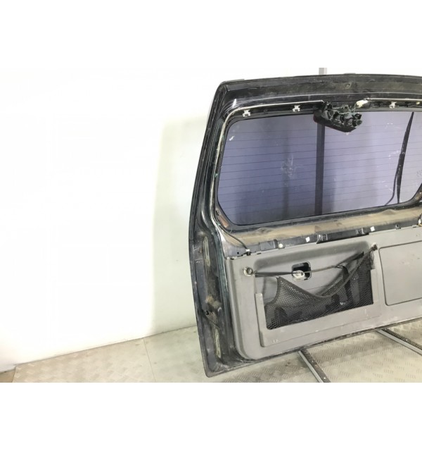 Крышка багажника бу для Mitsubishi Pajero 3 3.2 DiD,  2002 г.