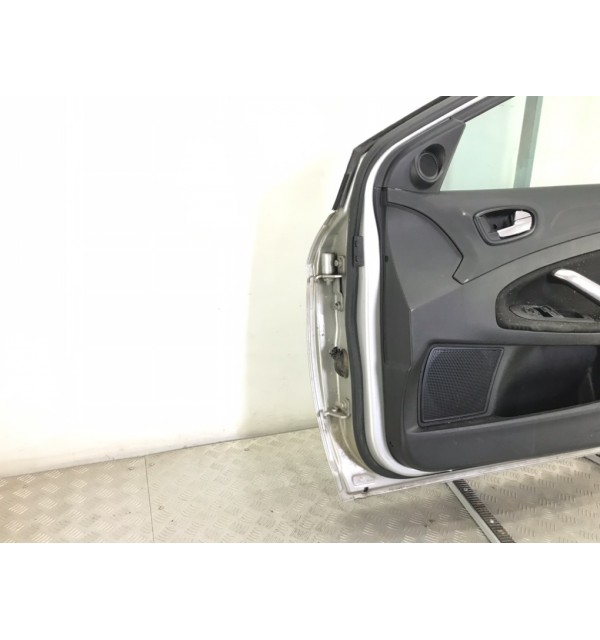 Дверь передняя правая бу для Ford Mondeo 4 2.0 i,  2007 г.