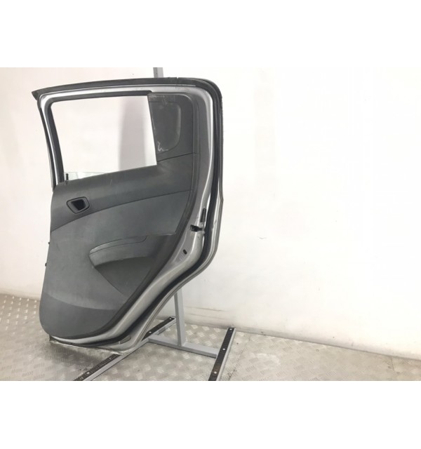 Дверь задняя правая бу для Chevrolet Spark  1.2 i,  2013 г.