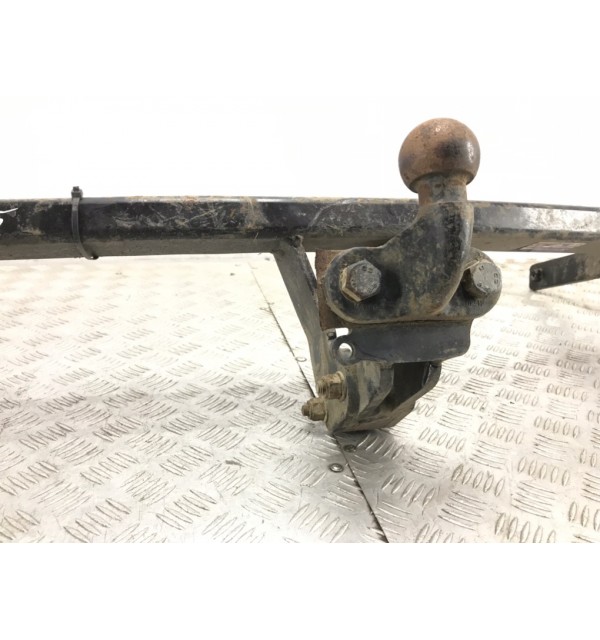 Прицепное устройство (фаркоп) бу для Volkswagen Golf 6 1.4 TSI,  2011 г.