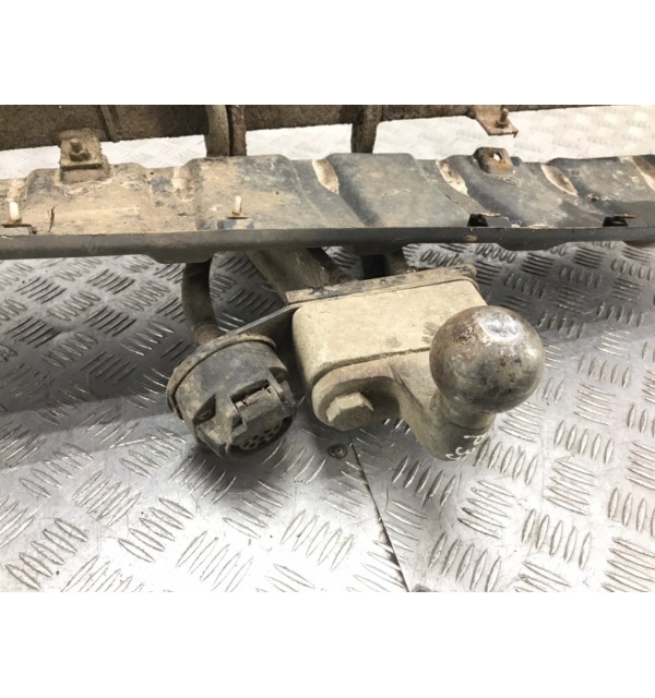 Прицепное устройство (фаркоп) бу для Mitsubishi Pajero 3 3.2 DiD,  2002 г.