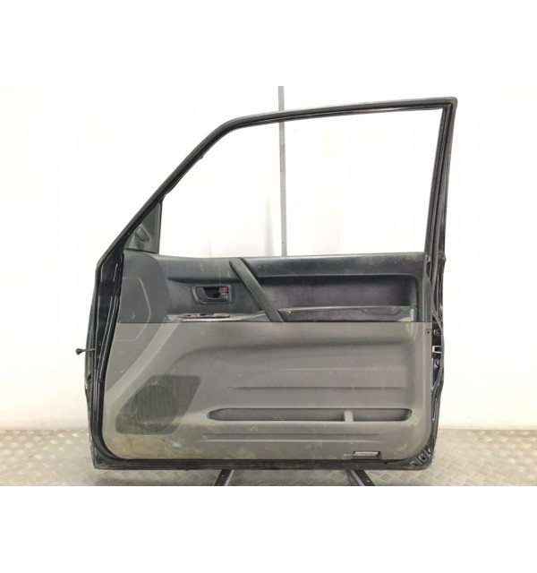 Дверь передняя правая бу для Mitsubishi Pajero 3 3.2 DiD,  2002 г.