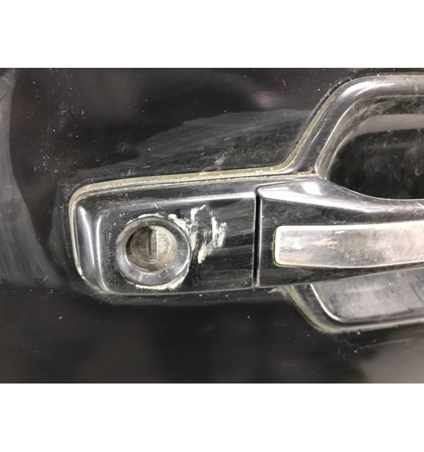 Дверь передняя правая бу для Mitsubishi Pajero 3 3.2 DiD,  2002 г.