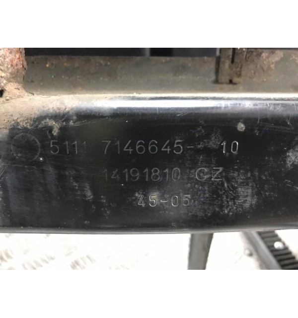 Панель передняя (телевизор) бу для BMW 3 E90/E91/E92/E93 2.0 TD,  2006 г.