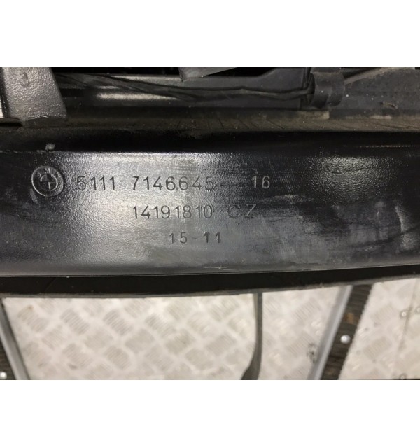 Панель передняя (телевизор) бу для BMW 3 E90/E91/E92/E93 2.0 TD,  2011 г.