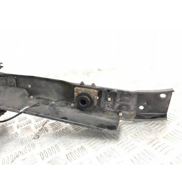 Планка под капот бу для Hyundai Trajet  2.0 CRDi,  2005 г.