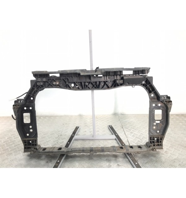 Панель передняя (телевизор) бу для Kia Rio 3 1.2 i,  2013 г.