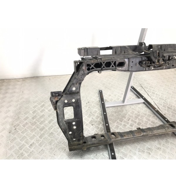 Панель передняя (телевизор) бу для Kia Rio 3 1.2 i,  2013 г.