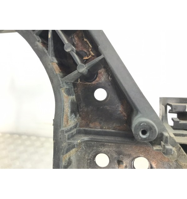 Панель передняя (телевизор) бу для Kia Rio 3 1.2 i,  2013 г.