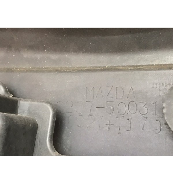 Бампер передний бу для Mazda 5   2.0 i,  2007 г.