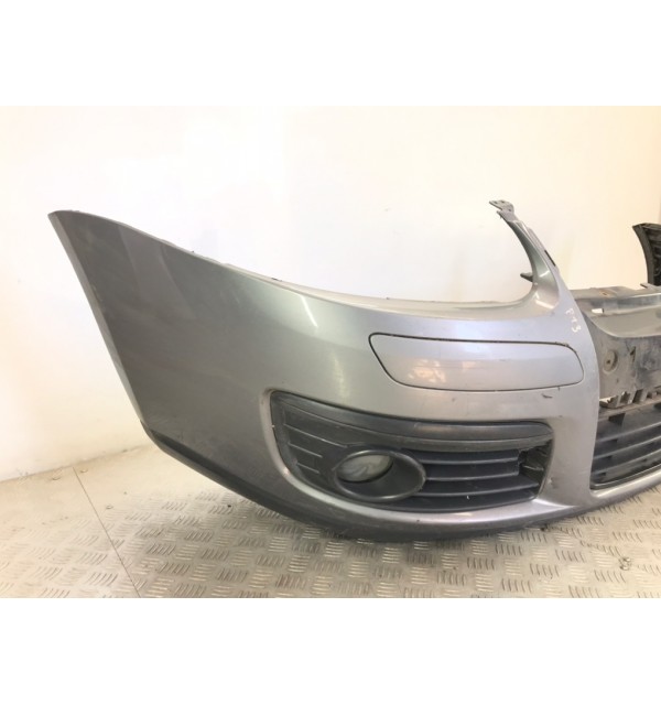 Бампер передний бу для Volkswagen Golf 5 2.0 TDi,  2007 г.