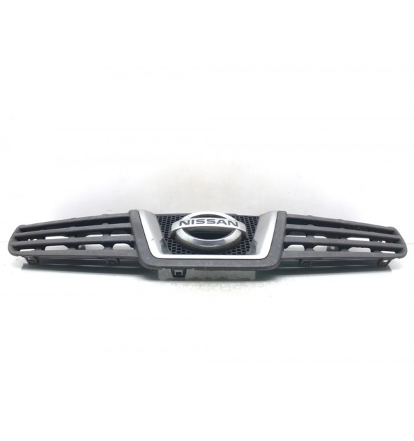 Решетка радиатора бу для Nissan Qashqai  1.6 i,  2008 г.