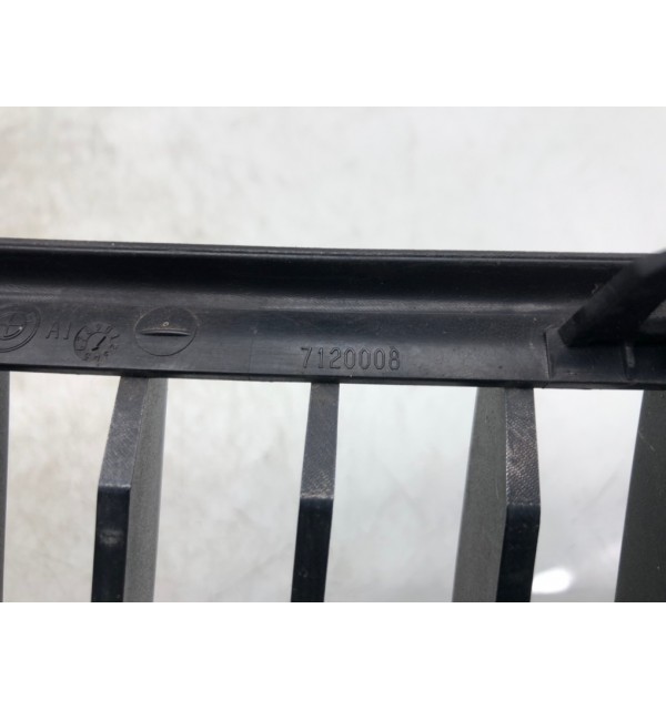 Решетка радиатора бу для BMW 3 E90/E91/E92/E93 2.0 i,  2006 г.