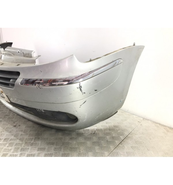 Бампер передний бу для Citroen Xsara Picasso  1.6 HDi,  2006 г.