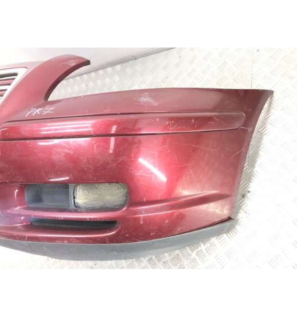 Бампер передний бу для Toyota Avensis  1.8 i,  2005 г.